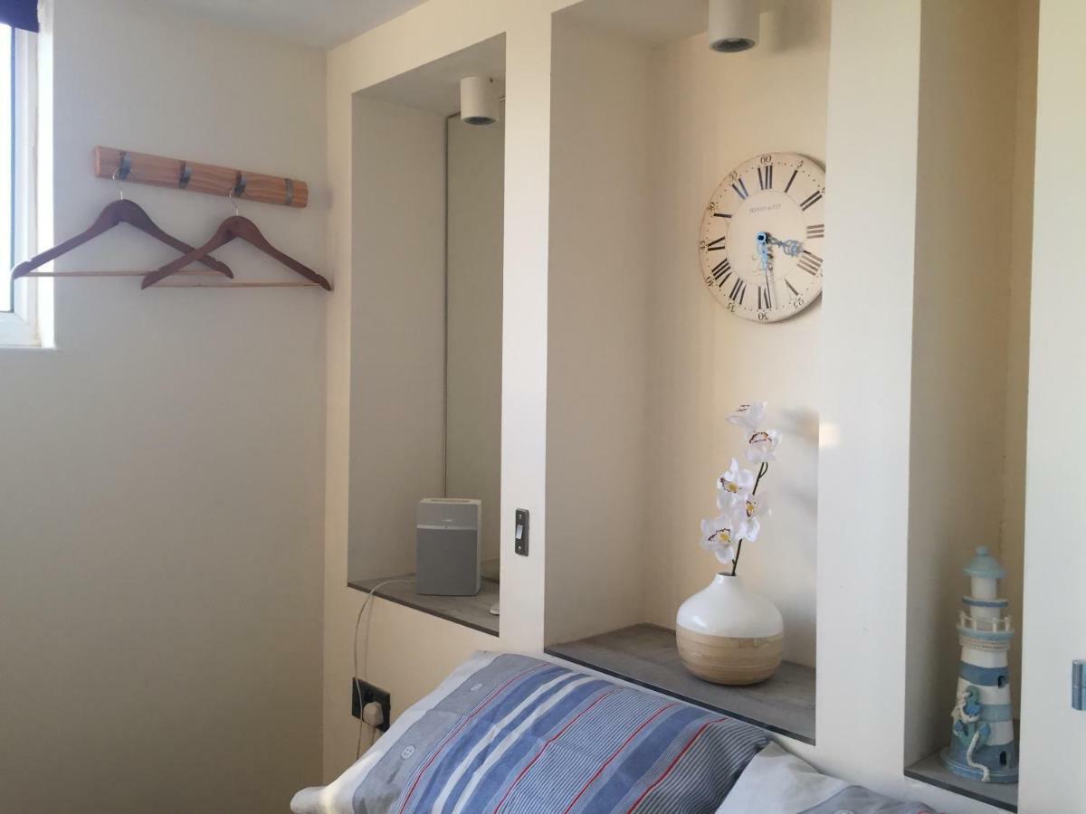 Self-Contained Small Apt. Уэймут Экстерьер фото