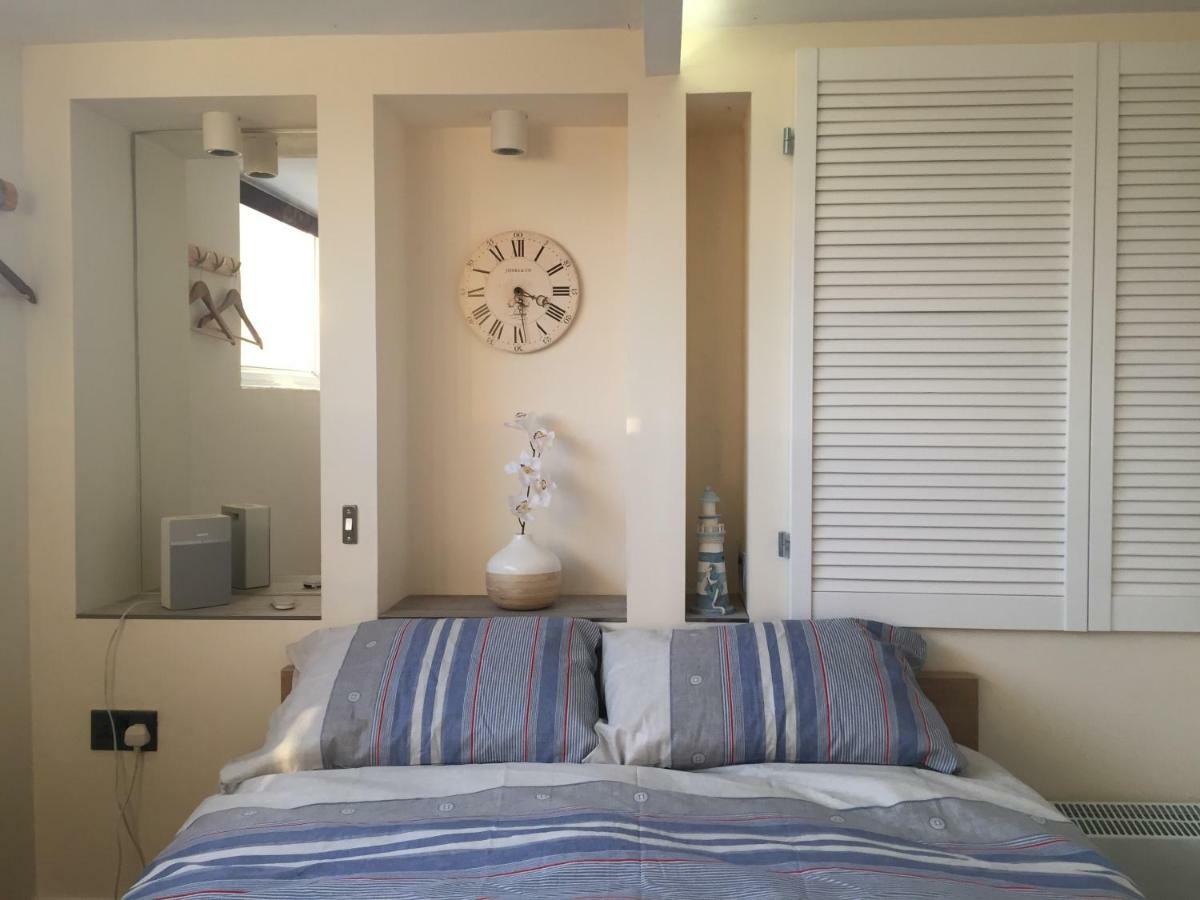 Self-Contained Small Apt. Уэймут Экстерьер фото