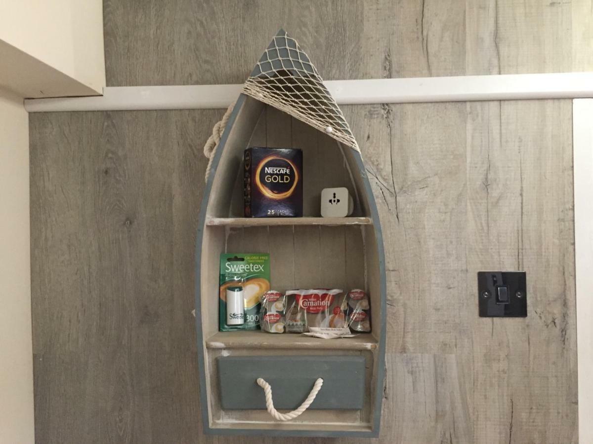 Self-Contained Small Apt. Уэймут Экстерьер фото