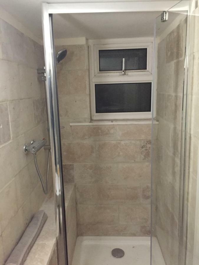 Self-Contained Small Apt. Уэймут Экстерьер фото