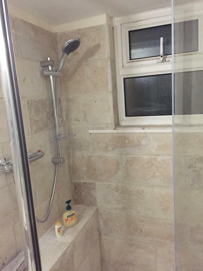 Self-Contained Small Apt. Уэймут Экстерьер фото